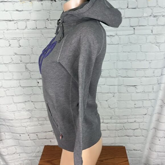 TNA Aritzia Sweater Adult Medium Gray Purple Baltic Spiro Embroidered Hoodie - Picture 3 of 10